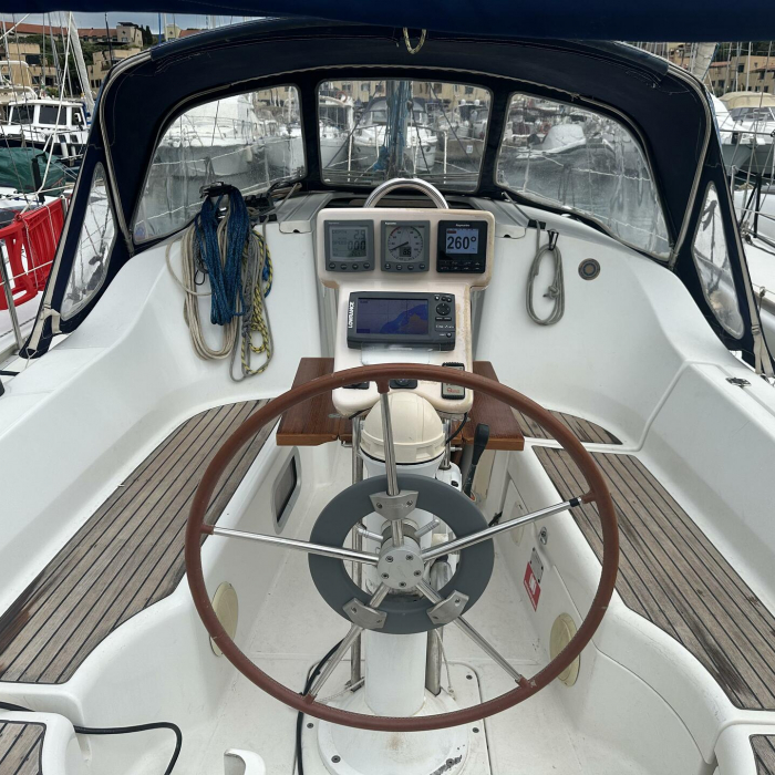 Cassiopea | Oceanis 323 Clipper photo 3