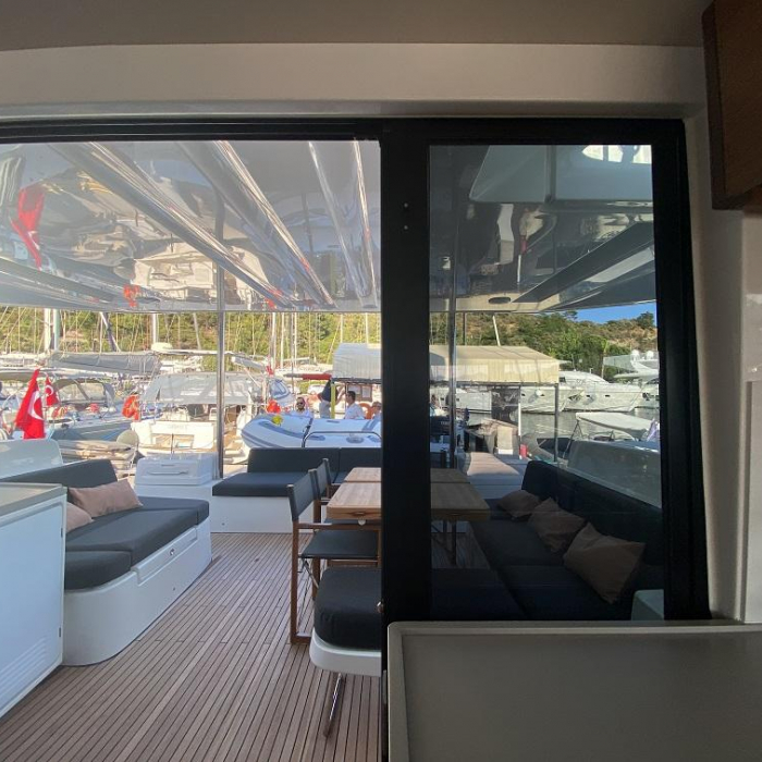 Clara | Lagoon 50 photo 13