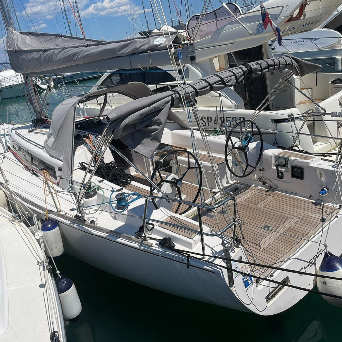 Cherry | Salona 38 photo 1