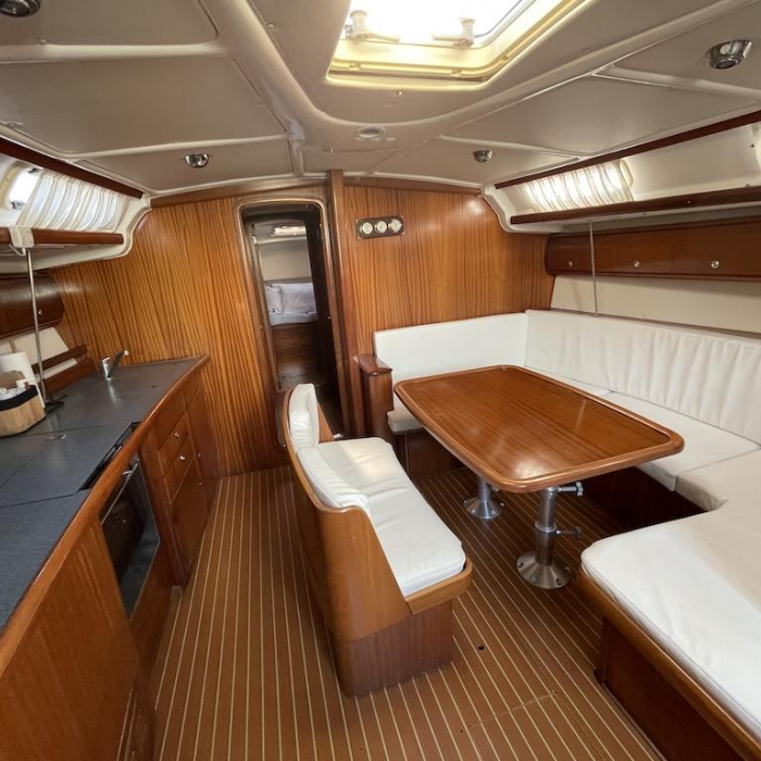 Classic | Bavaria 44 photo 7