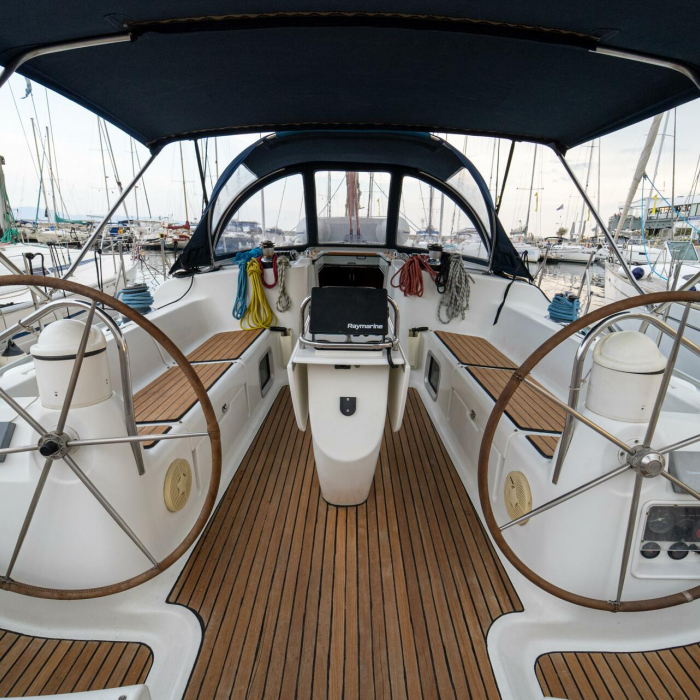 Tatanos | Sun Odyssey 43 photo 7