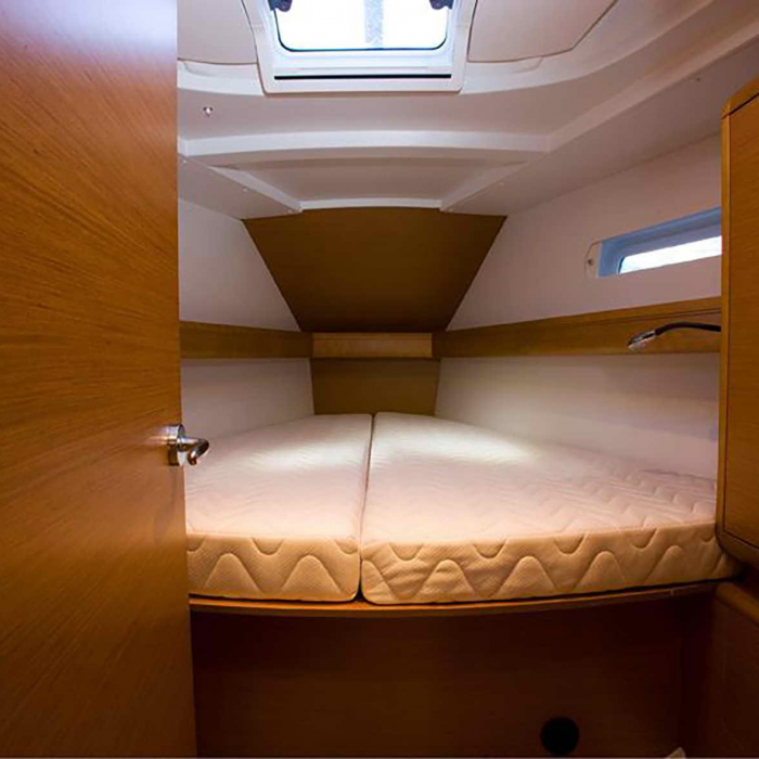 Economy | Sun Odyssey 449 photo 9