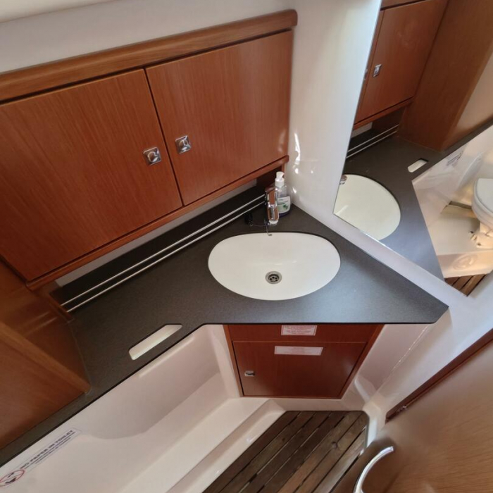 Charlie | Bavaria Cruiser 34 photo 10