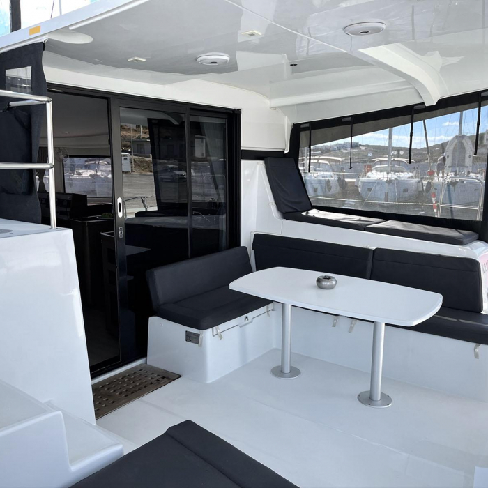 Zoe | Lagoon 42 photo 11