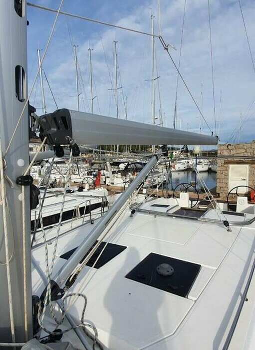 Economy | Bavaria C45 photo 2