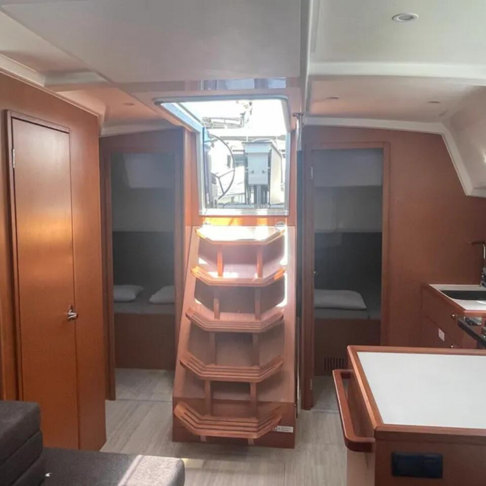 Prestige | Bavaria C42 photo 10