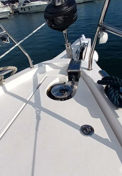 NEW Gioia | Bavaria C42 photo 4
