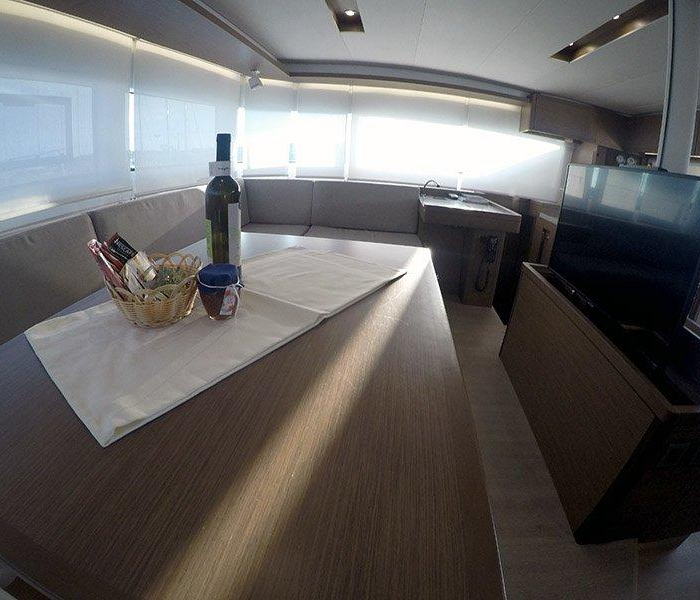 Zuzo I | Lagoon 50 photo 41