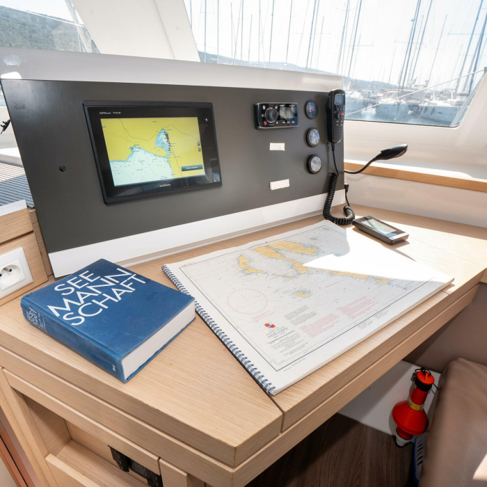 Stella Luna | Fountaine Pajot LUCIA 40 photo 4