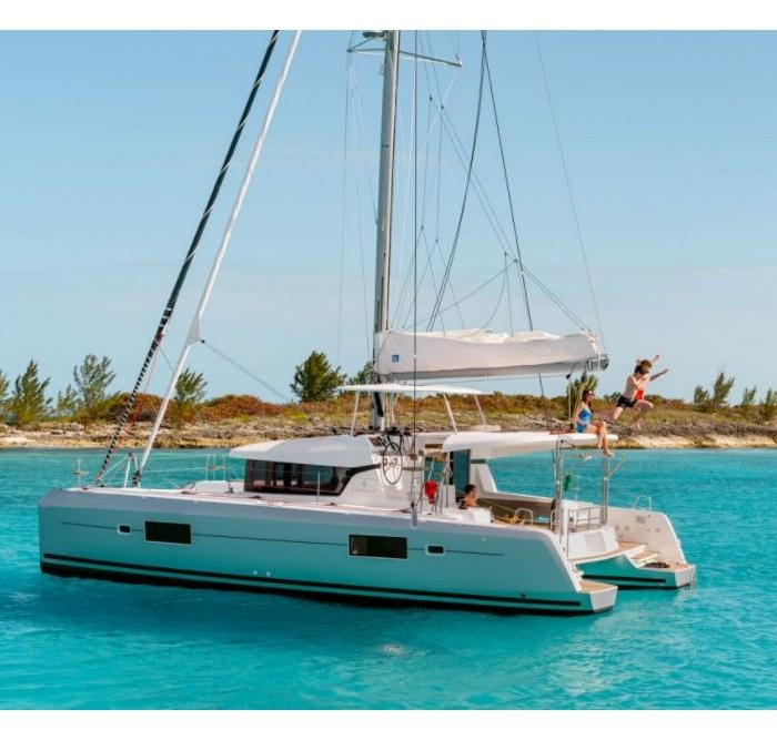 Alphonse | Lagoon 42 photo 1