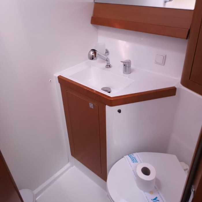 LUNA ROSSA | Oceanis 48 LR photo 12