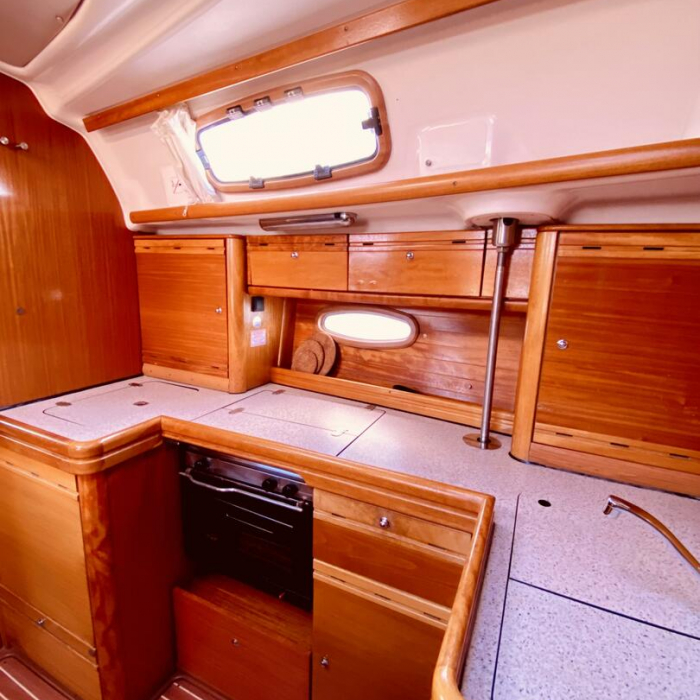 Iro (Pax 7) | Bavaria 42 Cruiser photo 13