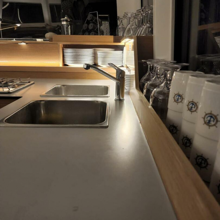 Lizzy | Excess 11 photo 16