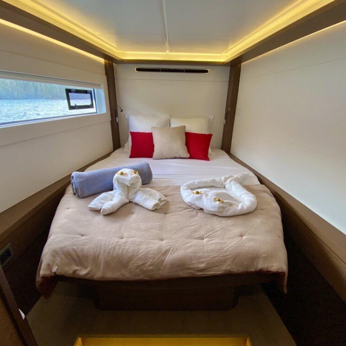 Maryna | Lagoon 46 photo 40