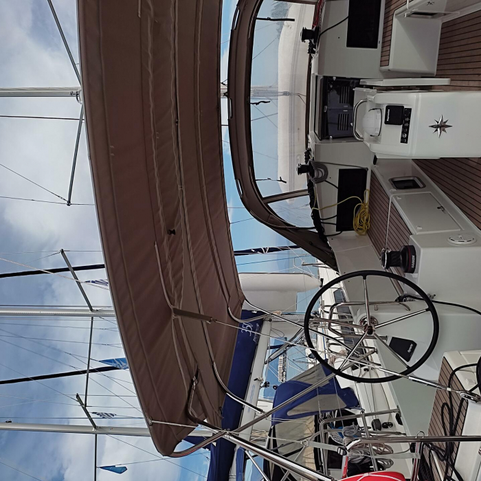 White Pearl | Sun Odyssey 490 photo 4