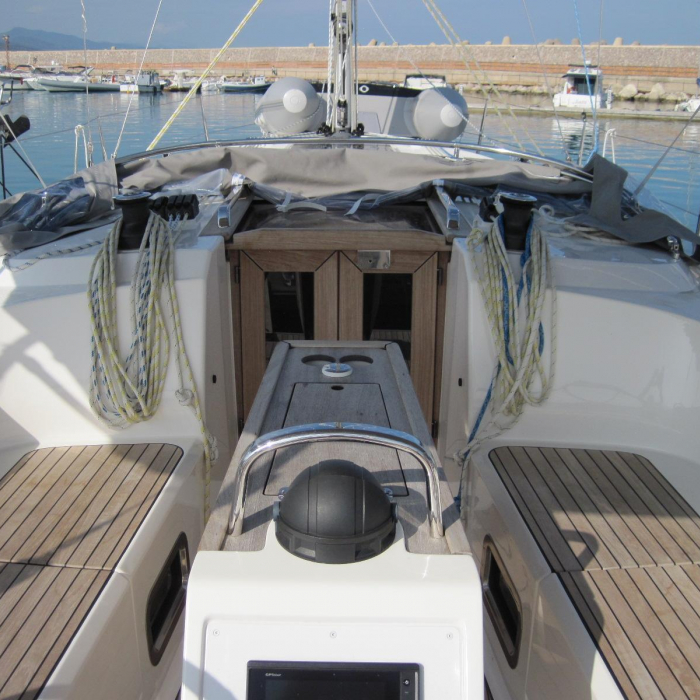 Economy | Bavaria Cruiser 37 photo 2