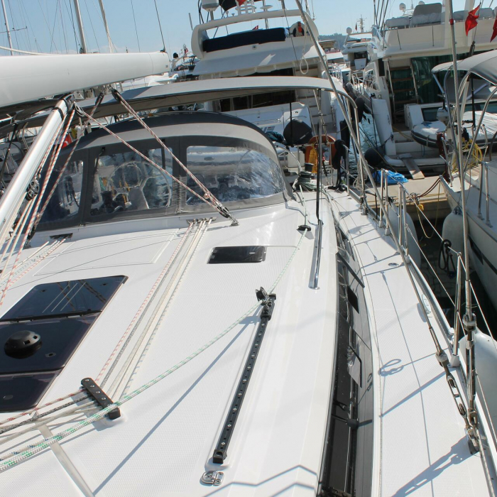 Coco | Bavaria Cruiser 46 photo 5