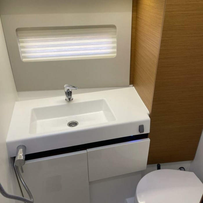 Helia (A/C, Gen. 10kVA, Electric Winch NEW 2022) | Sun Odyssey 490 photo 14