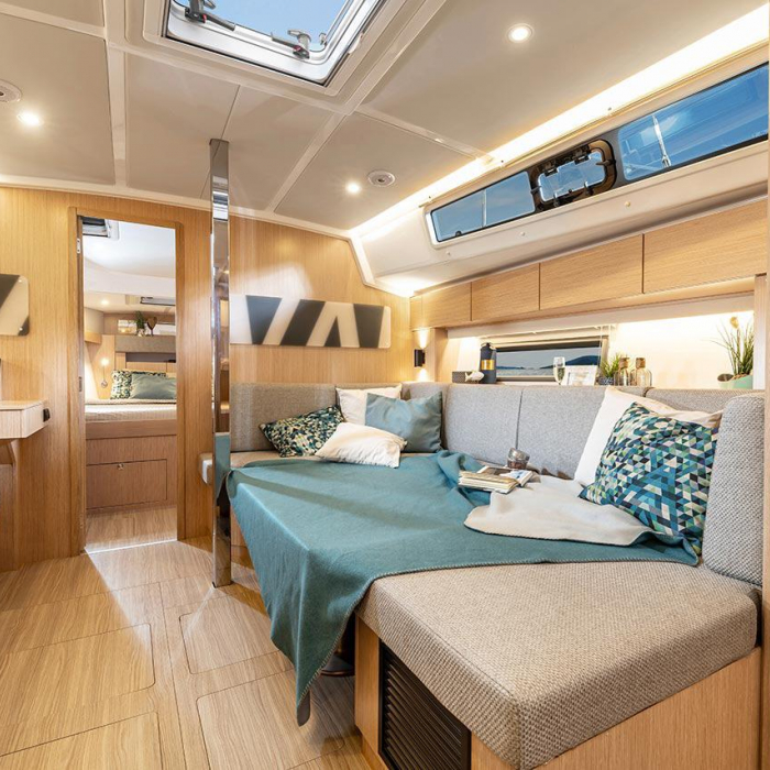 Giulia | Bavaria C42 photo 10