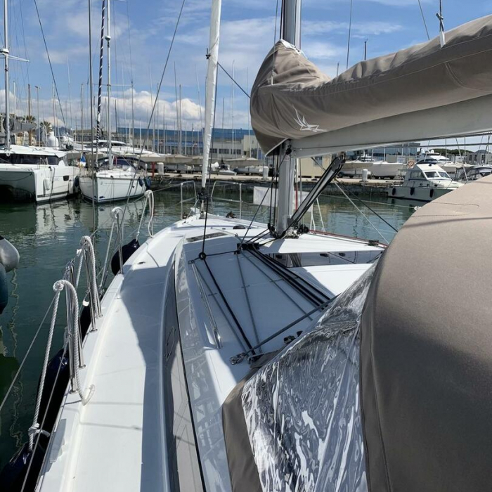 Bella | Sun Odyssey 410 photo 1