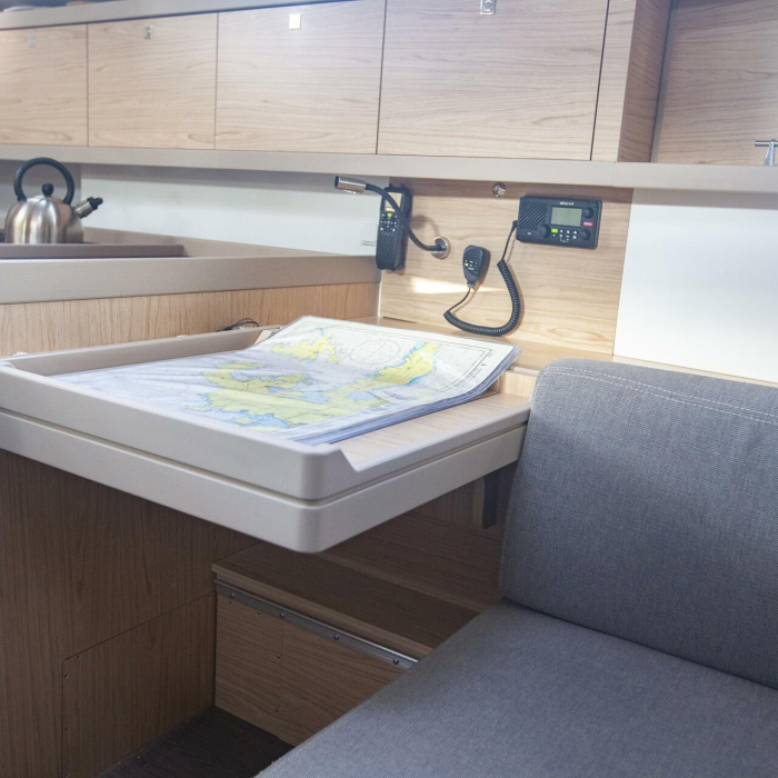 Hande | Oceanis 45 photo 8