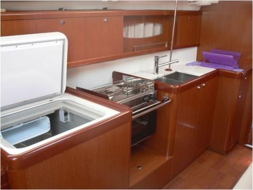 Tosca | Beneteau Oceanis 40 photo 9