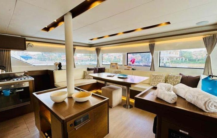 Thor | Lagoon 50 photo 4