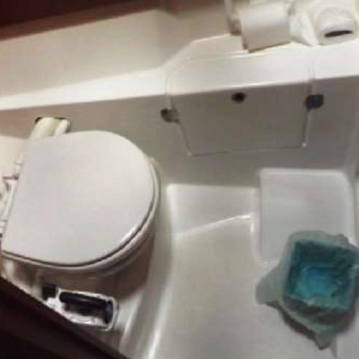 Economy | Dufour 450 GL photo 17