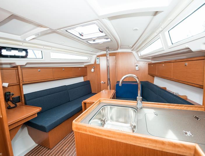 Lia | Bavaria Cruiser 34 photo 14