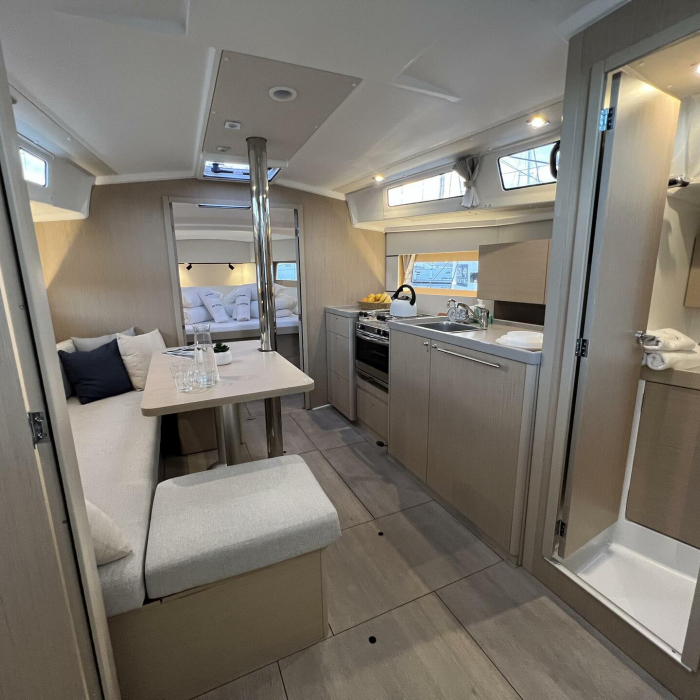 Jana | Oceanis 38.1 photo 20