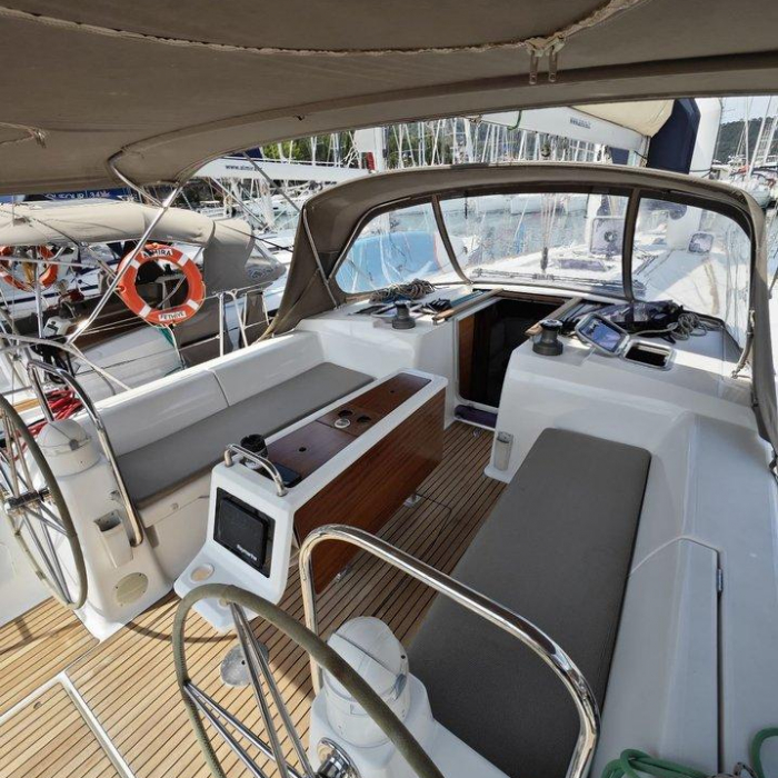 Grace | Dufour 450 GL photo 6