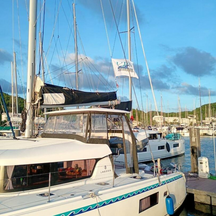 Uiara | Lagoon 42 photo 9