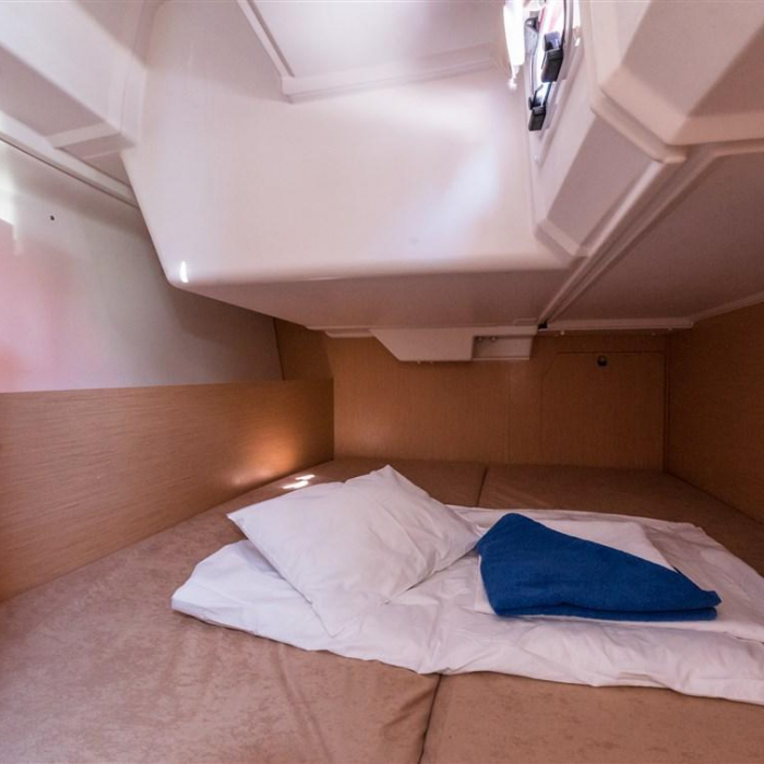 Rusalka | Oceanis 38 photo 9