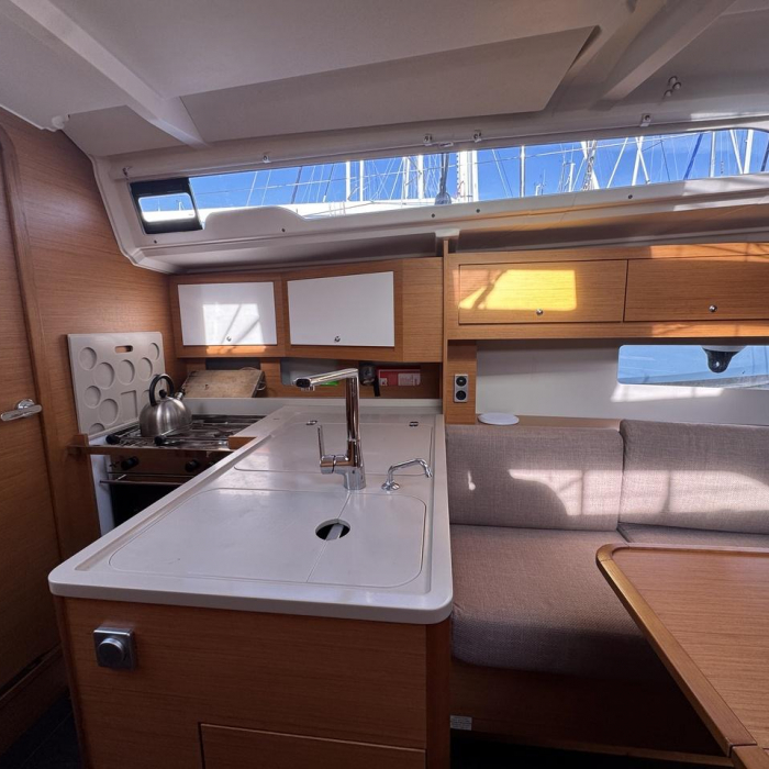 Rhapsody | Dufour 37 photo 8