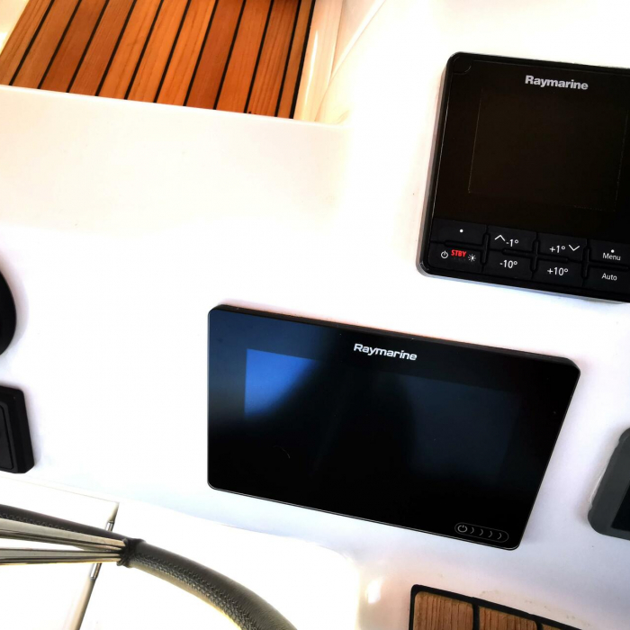 Mega | Dufour 460 photo 14