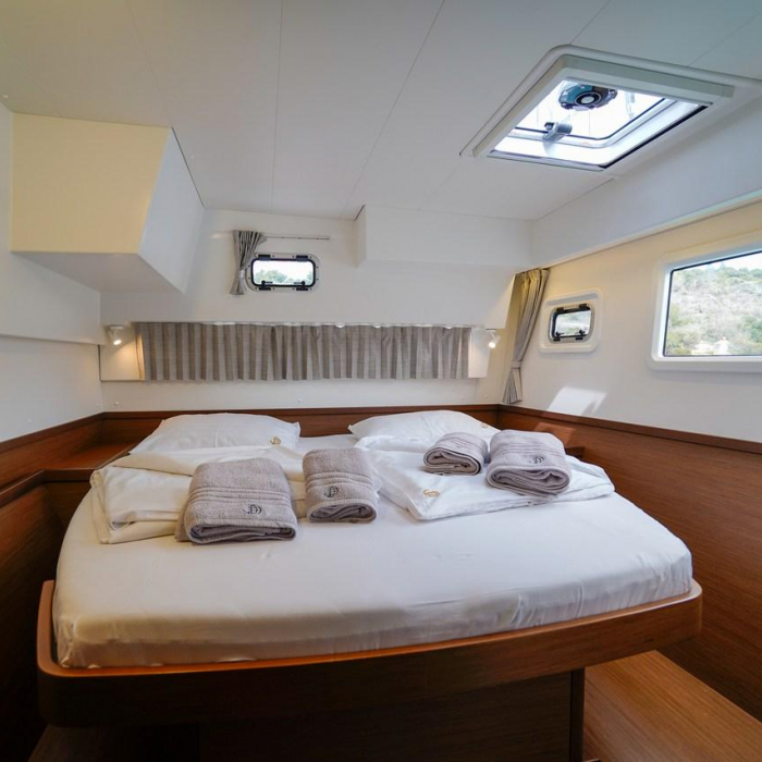 Vesper | Lagoon 42 photo 10