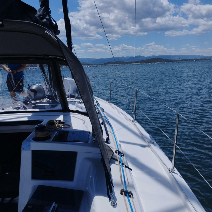 Viridis | Dufour 37 photo 5