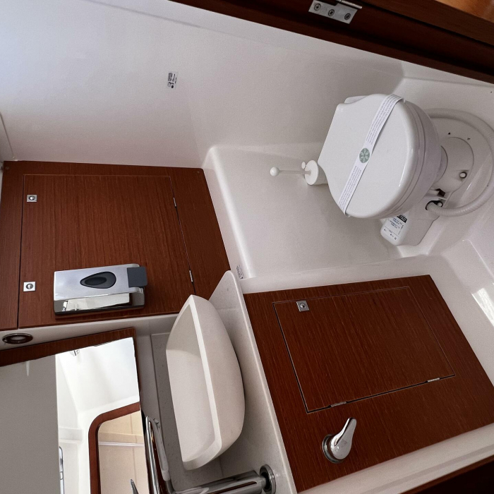 Else | Dufour 360 GL photo 12