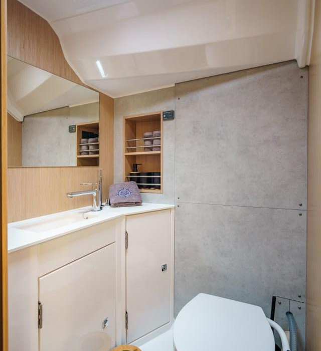 Ostwind II | Bavaria C42 photo 7