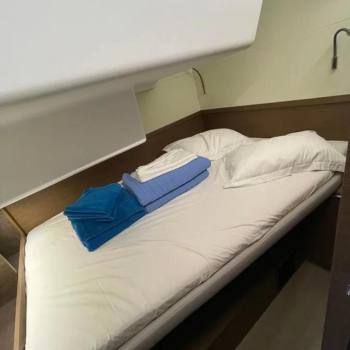 Silhouette | Lagoon 50 photo 5