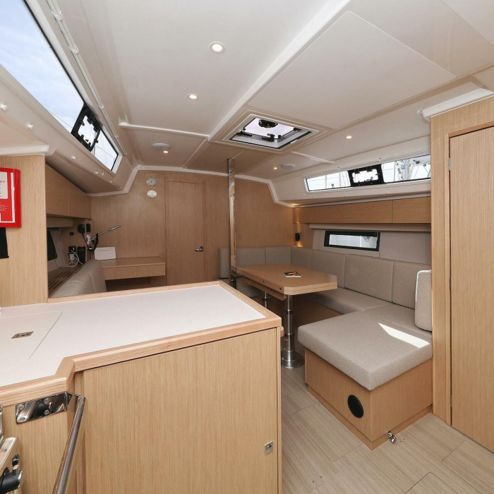 Levente | Bavaria C42 photo 39