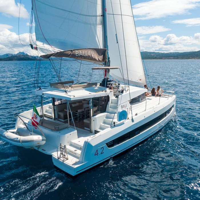 ORSA 5 - A/C, Generator, Water maker | Bali 4.2 photo 1