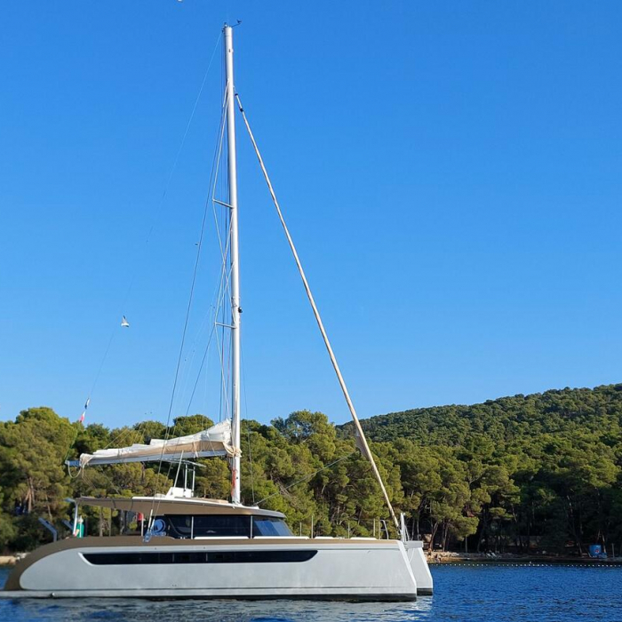 Gold | Luna 49 photo 15