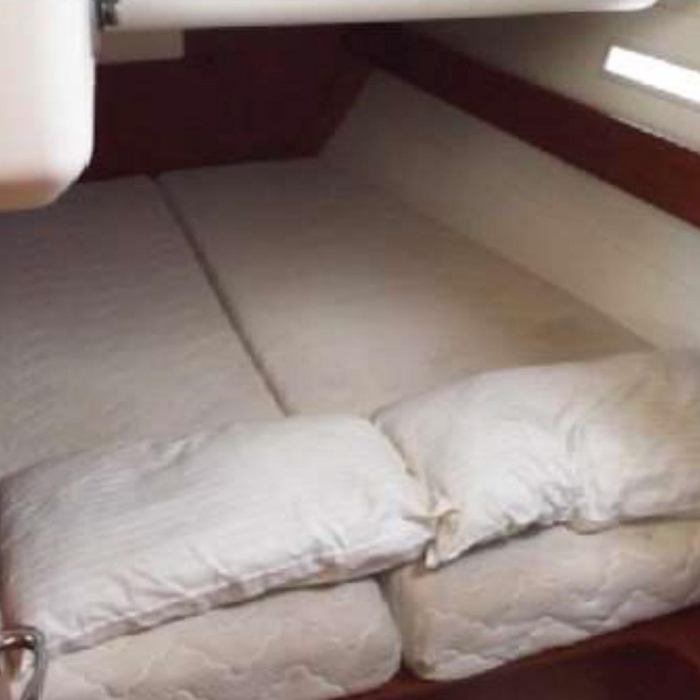 Economy | Dufour 450 GL photo 18