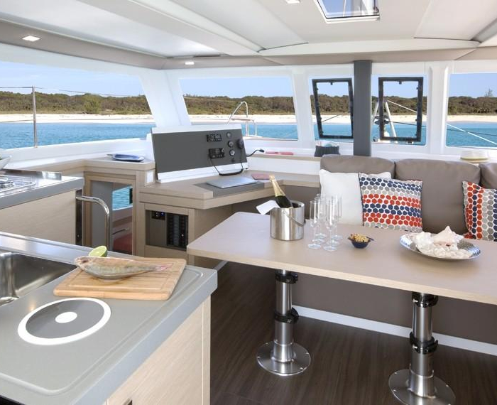 Eluchil | Fountaine Pajot LUCIA 40 photo 5