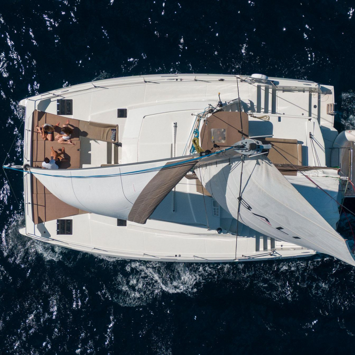 ORSA 5 - A/C, Generator, Water maker | Bali 4.2 photo 2