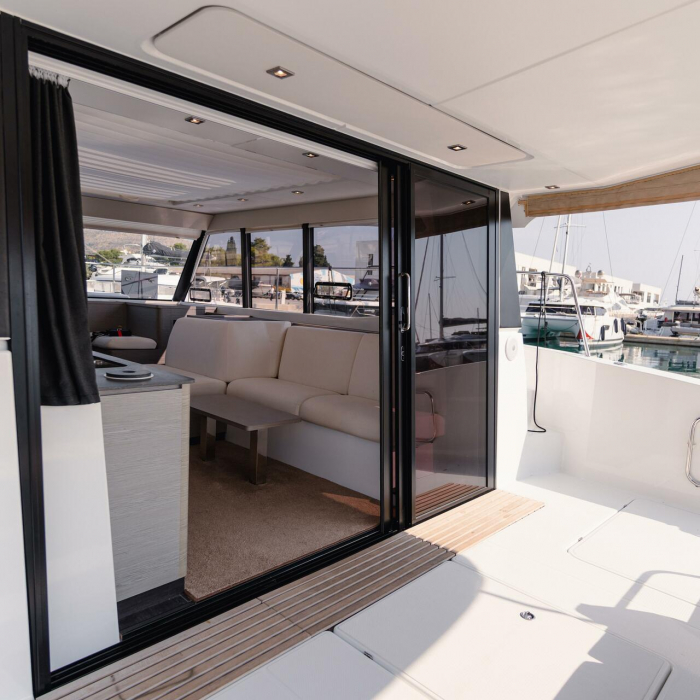 Dana | Fountaine Pajot MY4.S photo 7