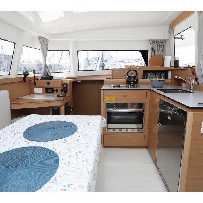 Gold Kiss | Excess 11 photo 3