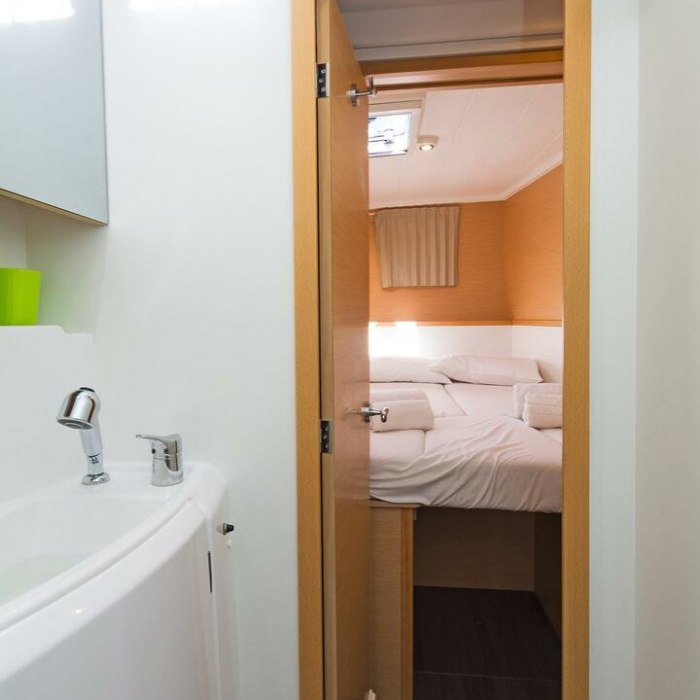 Turquoise | Lagoon 400 S2 photo 26