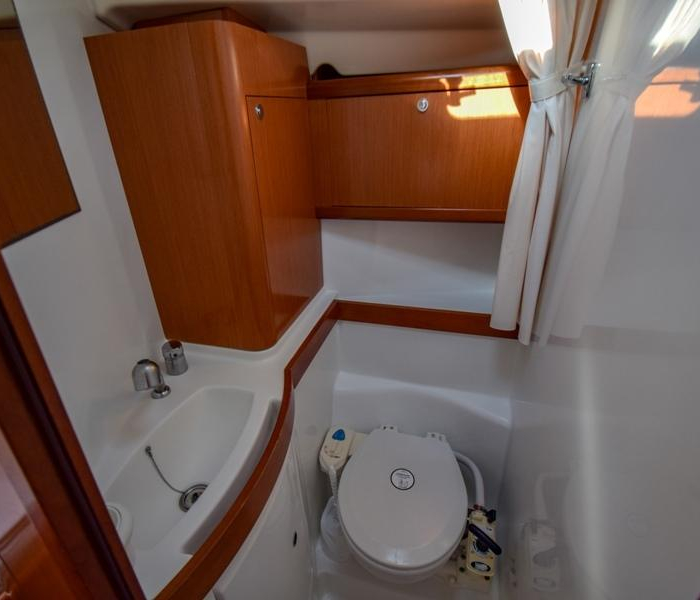 Zezo | Oceanis 40 photo 22